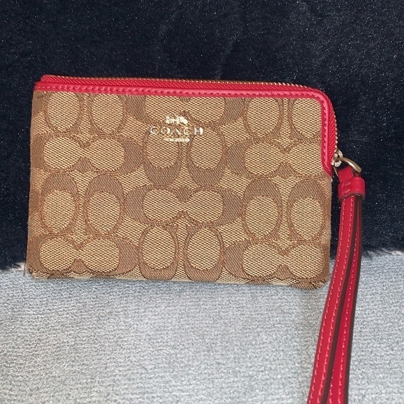 Small coach wristlet - Picture 2 of 7